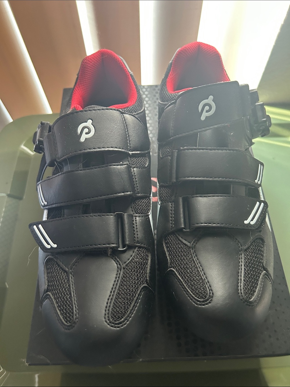 Peloton adult women 10 Black Cycling Sneakers with Red Lining